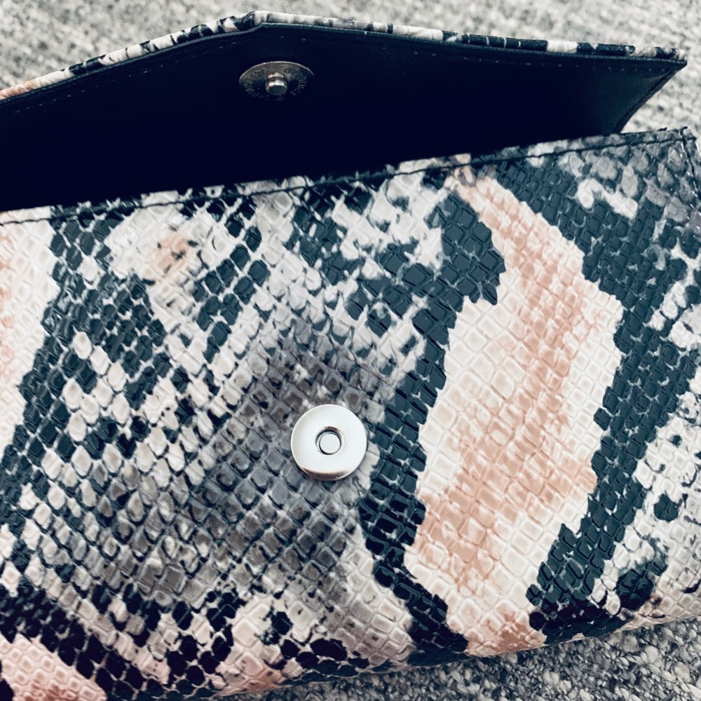 Wallet/ Clutch - Picture 7 of 7